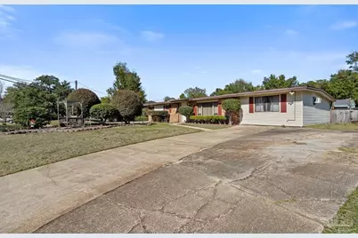 3808 San Gabriel Dr, Pensacola, FL 32504 - Photo 2