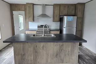 8588 Alvarado Calzada, Pensacola, FL 32507 - Photo 4