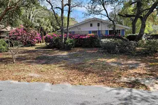 301 Poinciana Dr, Gulf Breeze, FL 32561 - Photo 6