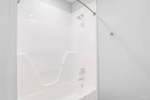 1070 Harbor Ln, Gulf Breeze, FL 32563 - Photo 34