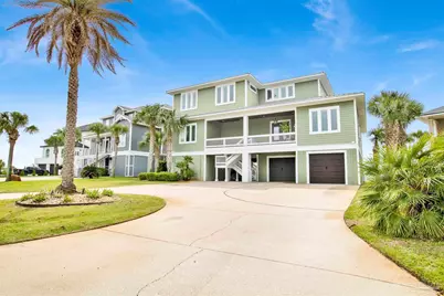 1070 Harbor Ln, Gulf Breeze, FL 32563 - Photo 54