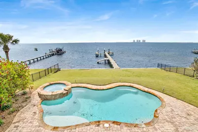 1070 Harbor Ln, Gulf Breeze, FL 32563 - Photo 42