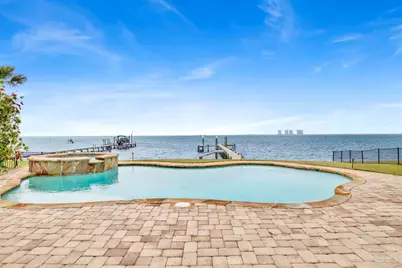 1070 Harbor Ln, Gulf Breeze, FL 32563 - Photo 44
