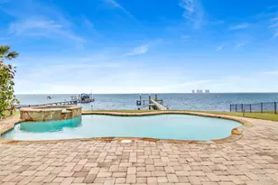 1070 Harbor Ln, Gulf Breeze, FL 32563 - Photo 44