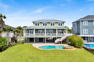 1070 Harbor Ln, Gulf Breeze, FL 32563 - Photo 52