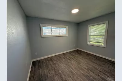 3235 Bayou Dr, Pensacola, FL 32505 - Photo 16