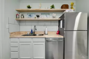 615 Bayshore Dr, Pensacola, FL 32507 - Photo 46