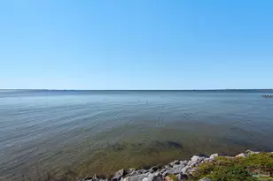 615 Bayshore Dr, Pensacola, FL 32507 - Photo 62