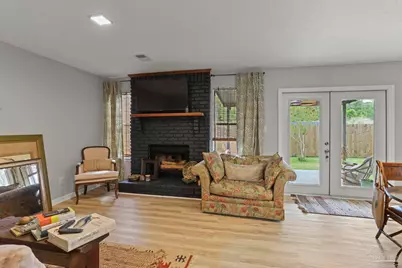 6273 Kirsten Dr, Pensacola, FL 32504 - Photo 10