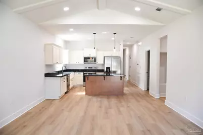 205 Charleston Dr, Pensacola, FL 32534 - Photo 2