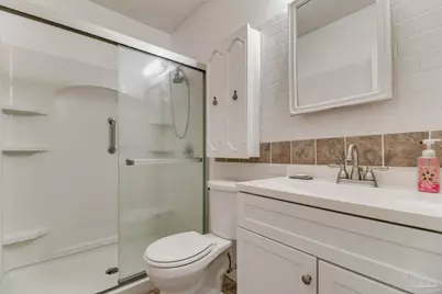 22 Gloucester Ave, Pensacola, FL 32505 - Photo 4