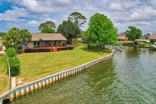 1090 Park Ln, Gulf Breeze, FL 32563 - Photo 46