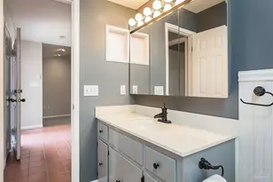 1090 Park Ln, Gulf Breeze, FL 32563 - Photo 16