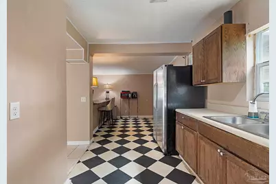 107 W Madison Dr, Pensacola, FL 32505 - Photo 14