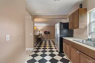 107 W Madison Dr, Pensacola, FL 32505 - Photo 14