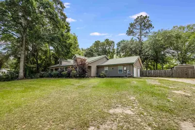 6633 Frank Reeder Rd, Pensacola, FL 32526 - Photo 2