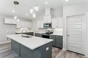 5885 Grotto Ave, Pensacola, FL 32507 - Photo 2