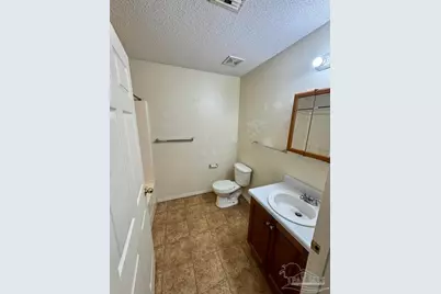 5620 Charter Cir, Gulf Breeze, FL 32563 - Photo 4