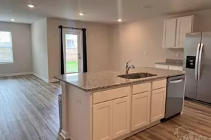 3842 James Stovall St, Pensacola, FL 32526 - Photo 2