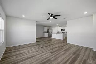 3842 James Stovall St, Pensacola, FL 32526 - Photo 8