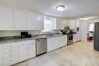 1018 W Gregory St, Pensacola, FL 32502 - Photo 10