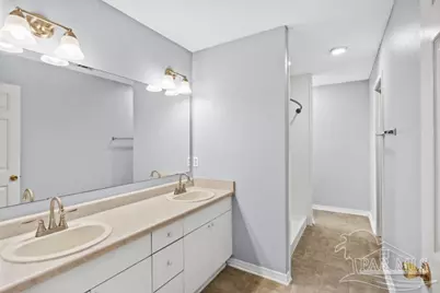 1009 Simpson St, Pensacola, FL 32526 - Photo 12