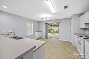 1009 Simpson St, Pensacola, FL 32526 - Photo 6