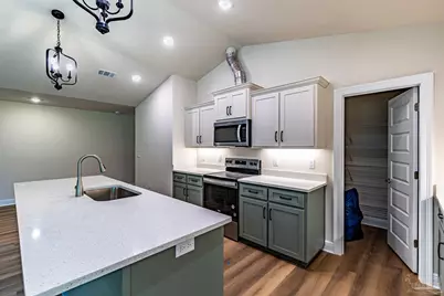 5269 Burt Ln, Pace, FL 32571 - Photo 10