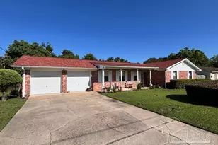 6235 Confederate Dr, Pensacola, FL 32503 - Photo 2