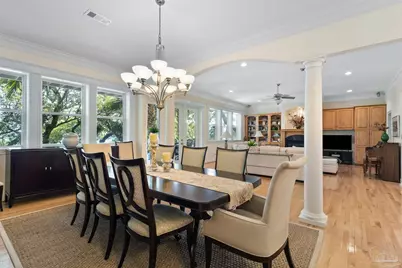 5393 Soundside Dr, Gulf Breeze, FL 32563 - Photo 4