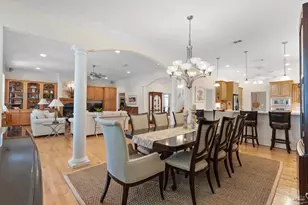 5393 Soundside Dr, Gulf Breeze, FL 32563 - Photo 12