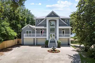 5393 Soundside Dr, Gulf Breeze, FL 32563 - Photo 48