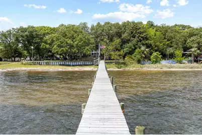 5393 Soundside Dr, Gulf Breeze, FL 32563 - Photo 42