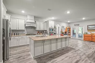 8056 Stream Ridge Rd, Pensacola, FL 32526 - Photo 6