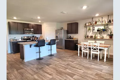 5621 Guinevere Ln, Milton, FL 32583 - Photo 8