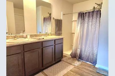 5621 Guinevere Ln, Milton, FL 32583 - Photo 16