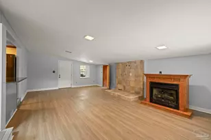 204 Camelia St, Gulf Breeze, FL 32561 - Photo 10