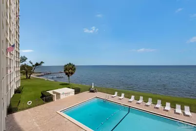 615 Bayshore Dr #304, Pensacola, FL 32507 - Photo 1