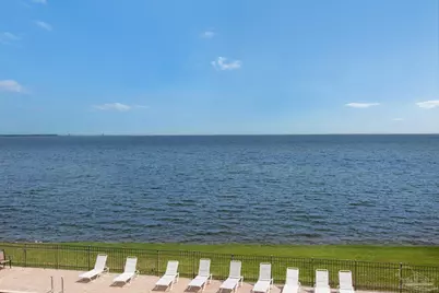 615 Bayshore Dr #304, Pensacola, FL 32507 - Photo 2