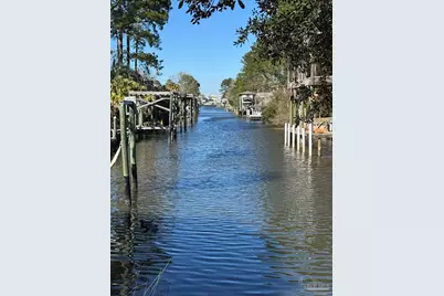 3262 Duke Dr, Gulf Breeze, FL 32563 - Photo 1