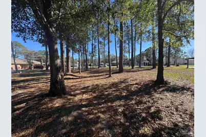 3262 Duke Dr, Gulf Breeze, FL 32563 - Photo 10