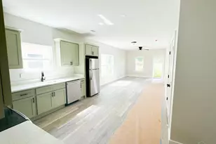 8601 Walnut Ave, Pensacola, FL 32534 - Photo 6