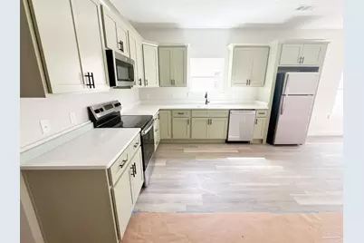 8601 Walnut Ave, Pensacola, FL 32534 - Photo 4