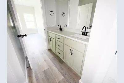 8601 Walnut Ave, Pensacola, FL 32534 - Photo 16