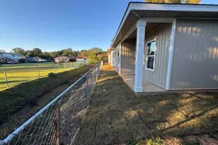 8601 Walnut Ave, Pensacola, FL 32534 - Photo 18