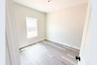 8601 Walnut Ave, Pensacola, FL 32534 - Photo 10