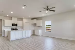 1656 Amaya Ln, Gulf Breeze, FL 32563 - Photo 4