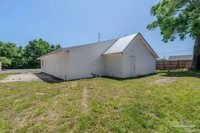 2401 N E St, Pensacola, FL 32501 - Photo 8