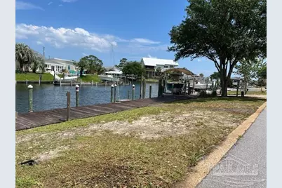 869 Silver Strand, Gulf Breeze, FL 32563 - Photo 2