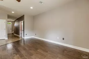 2107 Wilsons Plover Cir, Navarre, FL 32566 - Photo 4